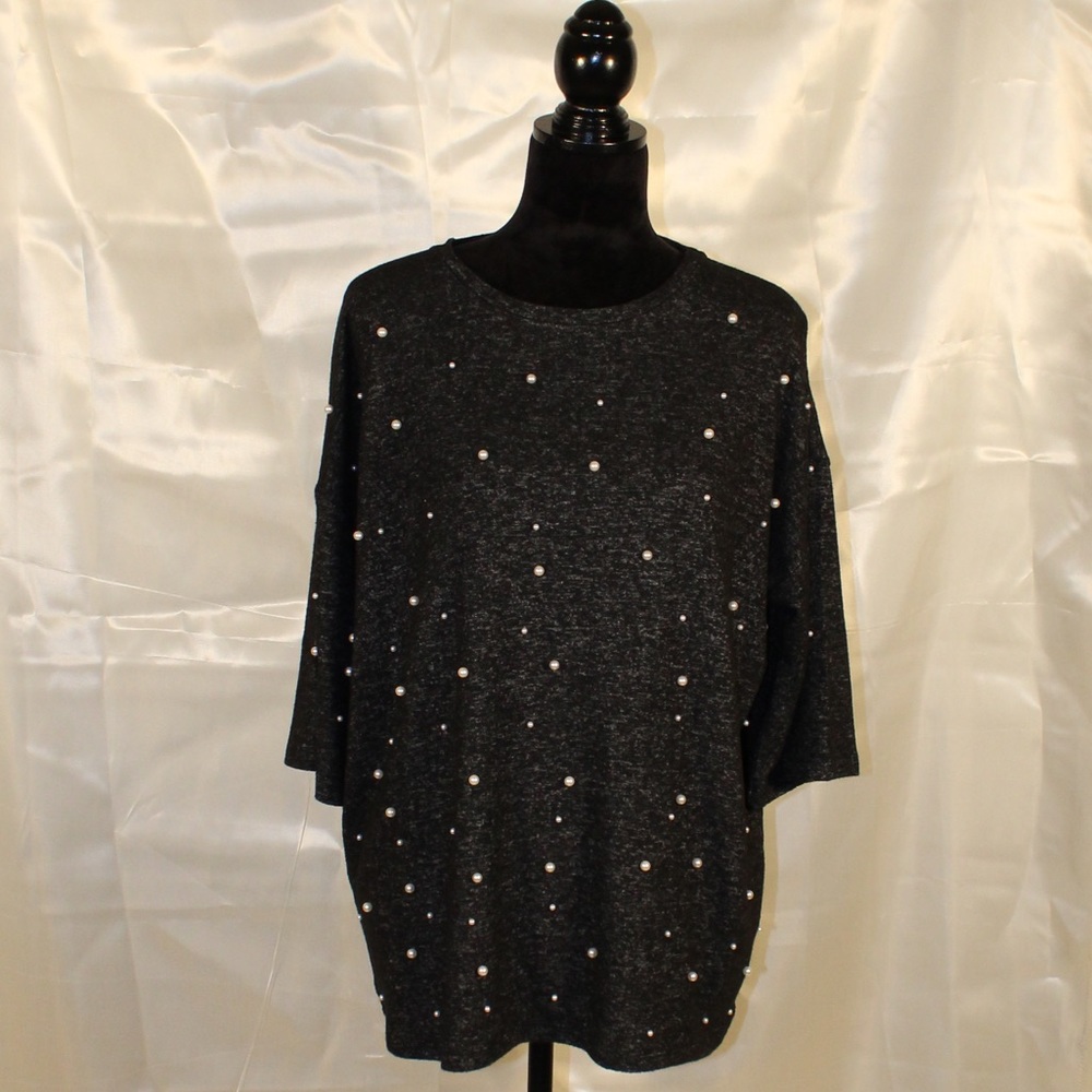 Chelsea & Theodore Pearl top